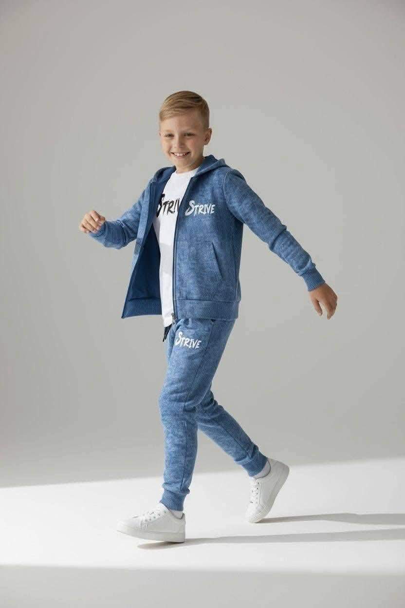 Dres chlopięcy dekatyzowany Strive