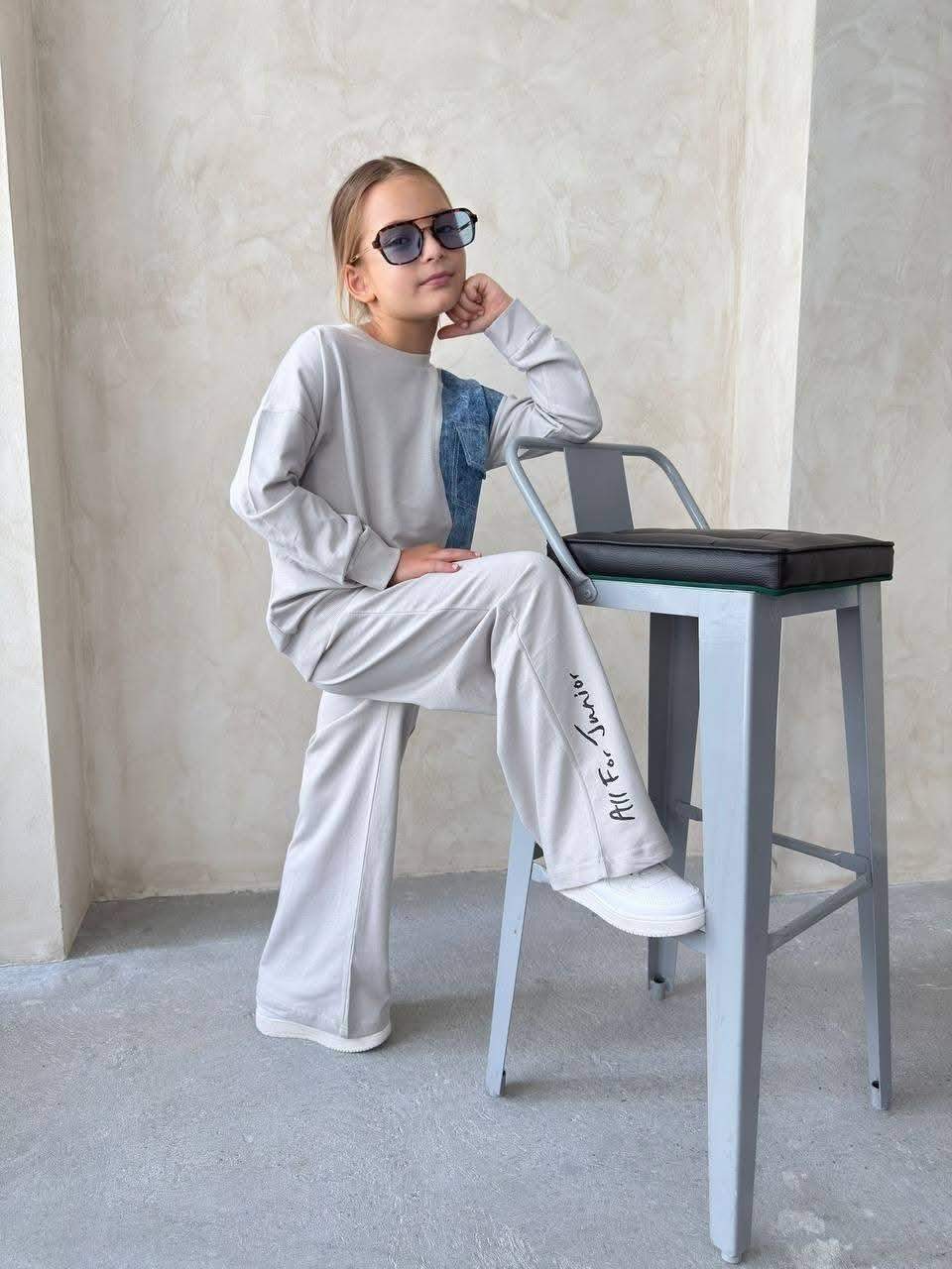 Stylowy komplet dziewczęcy z jeansową wstawką